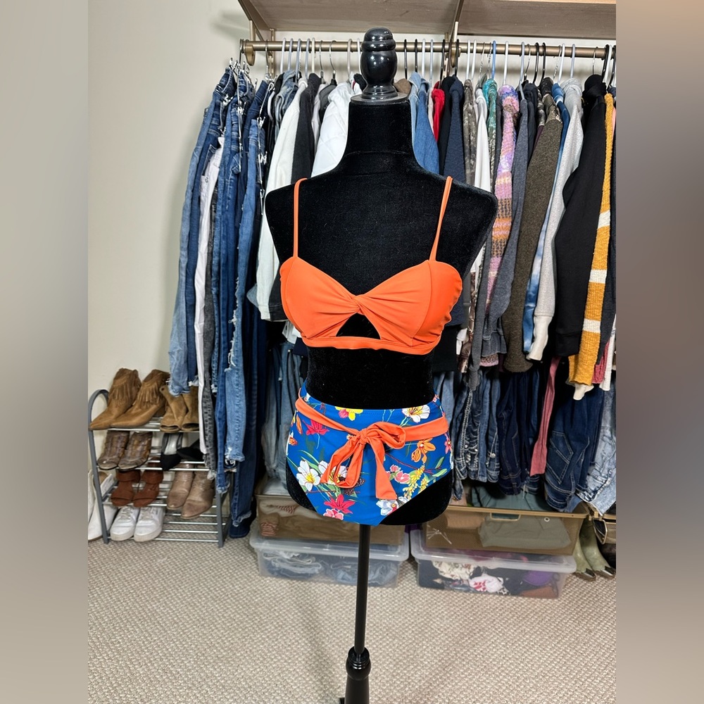 CUPSHE bikini orange and floral. Size medium